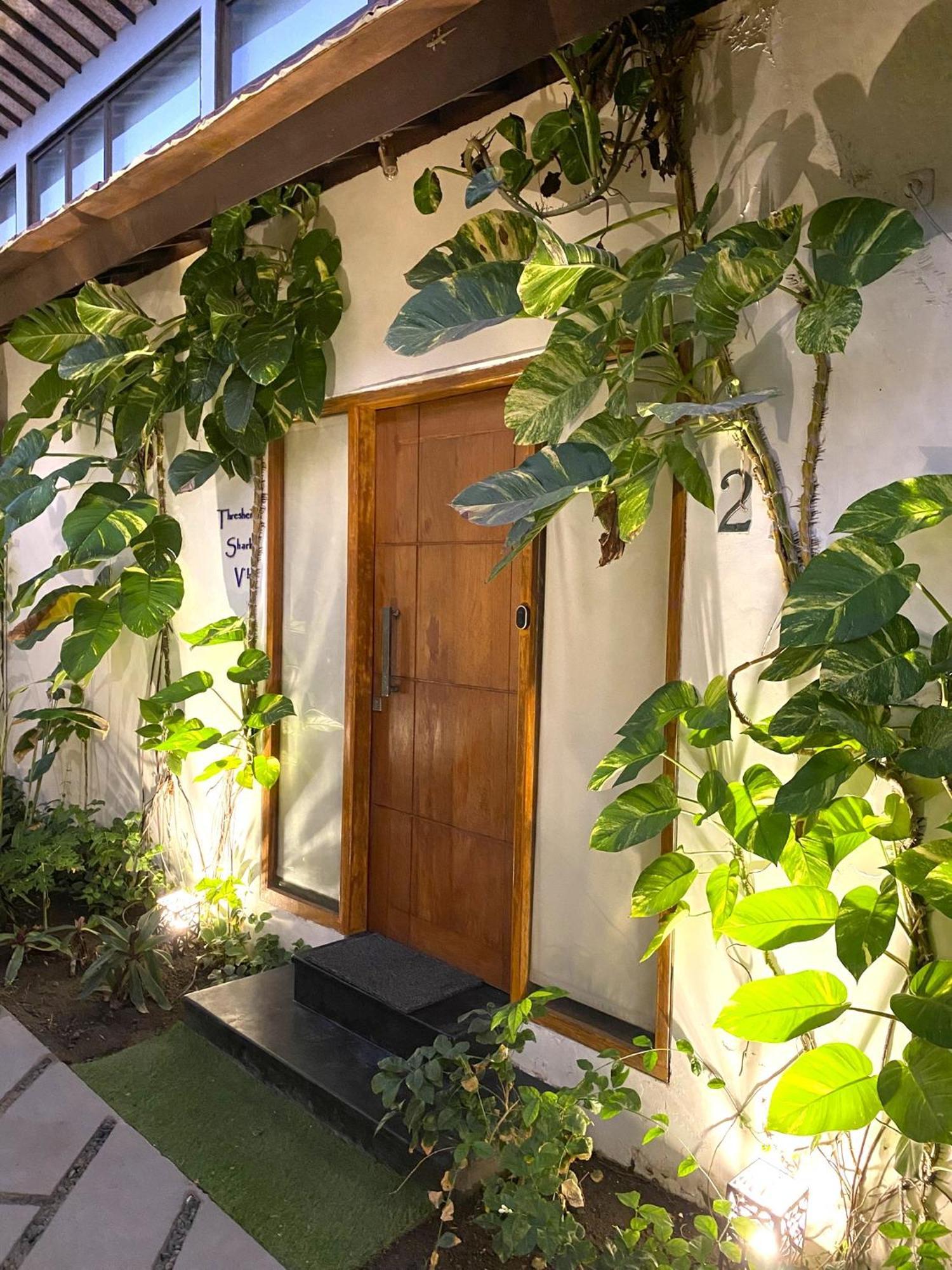 Stay Shark Villas Gili Air Bagian luar foto
